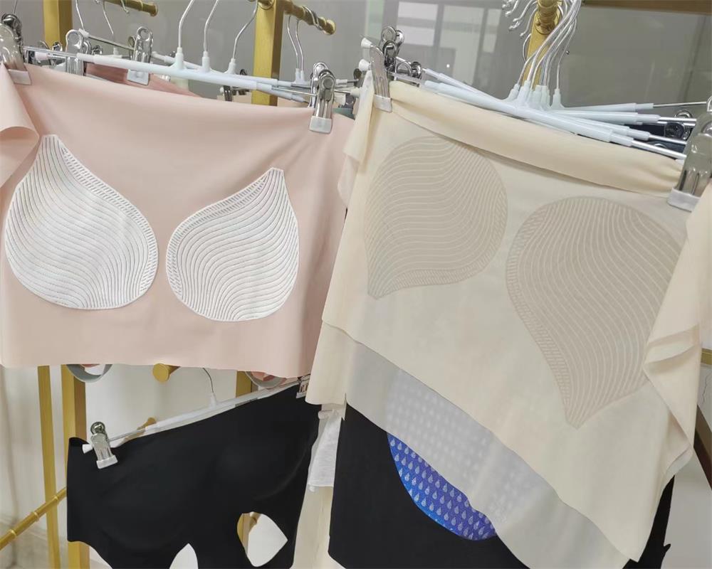 Underwear foaming effect