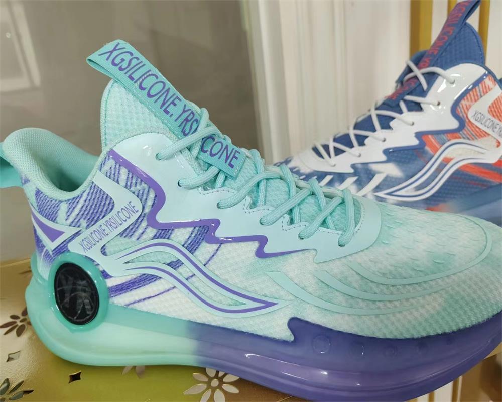 Shoelace screen printing effect